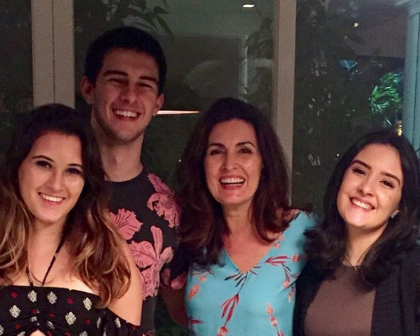 Fátima Bernardes, Vinícius, Laura e Beatriz