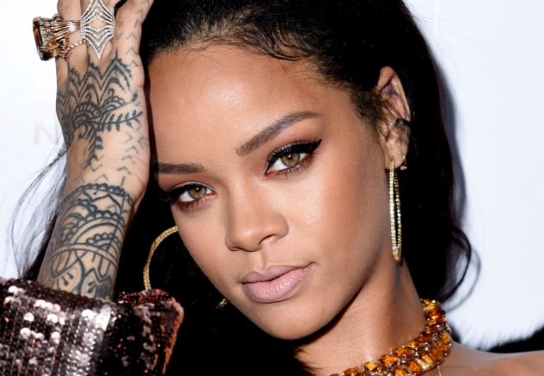 tipos-de-boca-rihanna
